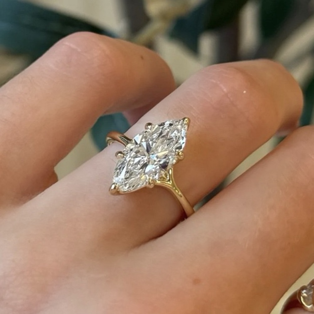 Marquise Cut Solitaire Ring Yellow Gold High Carbon‎ Diamond Size 6 Engagement
